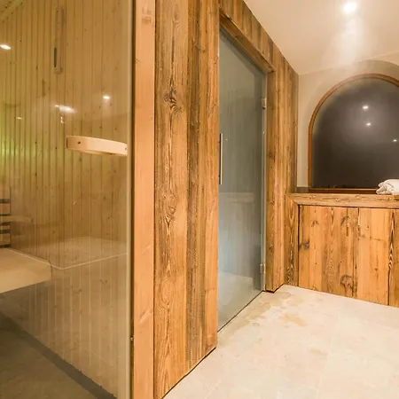 Chalet With Fireplace In Megeve